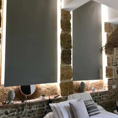 Гостевой дом Dans Ancienne Ecole Казер-сюр-Л'Адур