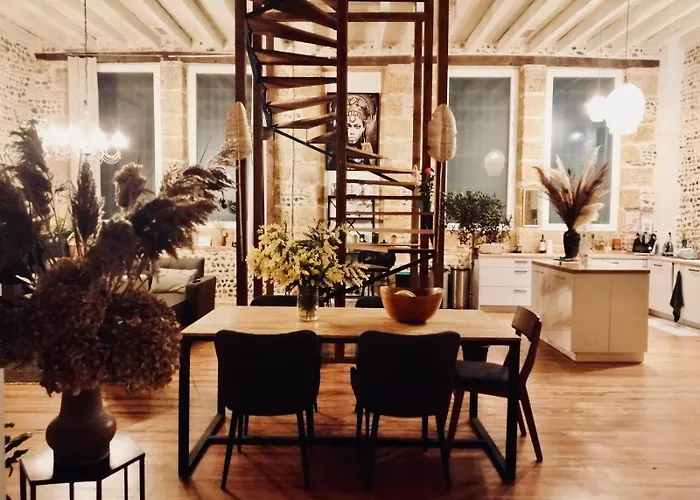 Dans Ancienne Ecole Казер-сюр-Л'Адур