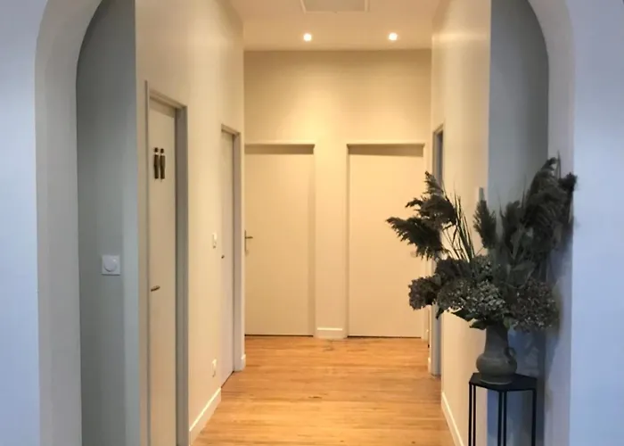 Dans Ancienne Ecole 3*